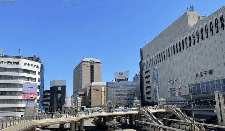 固定電話の信頼を、スマホで手軽に実現